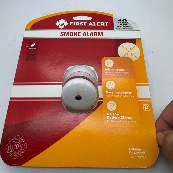 First Alert Smoke Alarm 10 Year Battery Micro Design Fire Safety - Picture 1 of 2